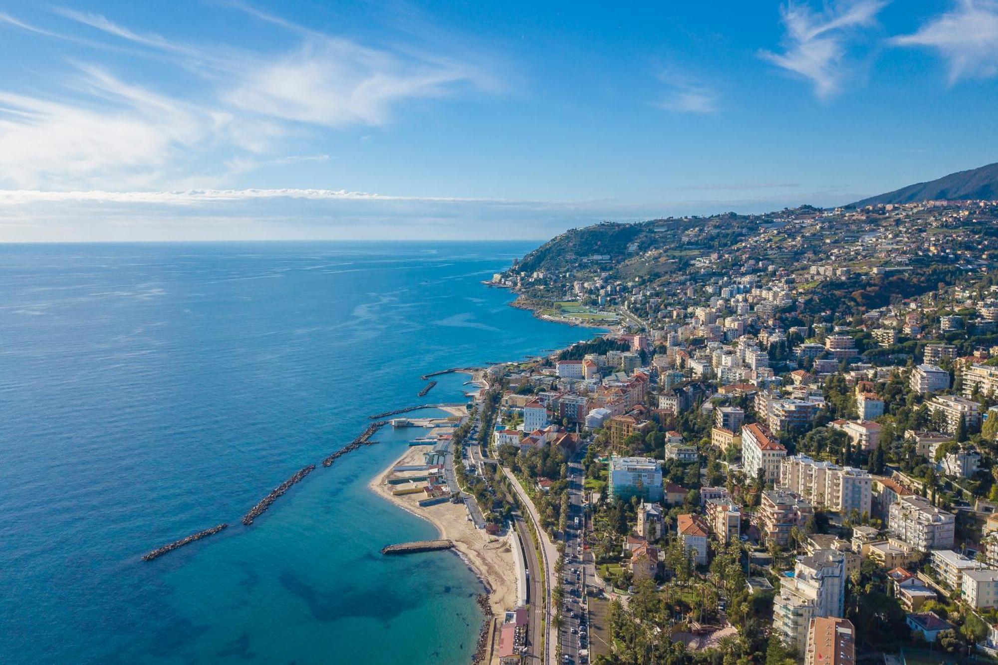 Villa Lucia Riviera Dei Fiori Pool - Happy Rentals Sanremo Luaran gambar